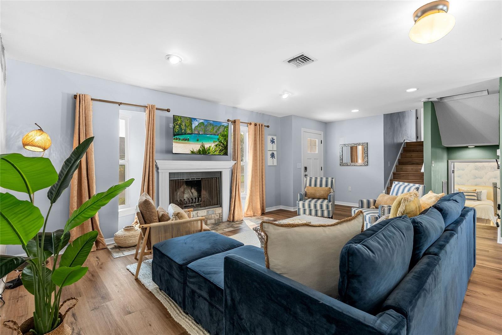 Listing photo id 5 for 8580 139th Lane