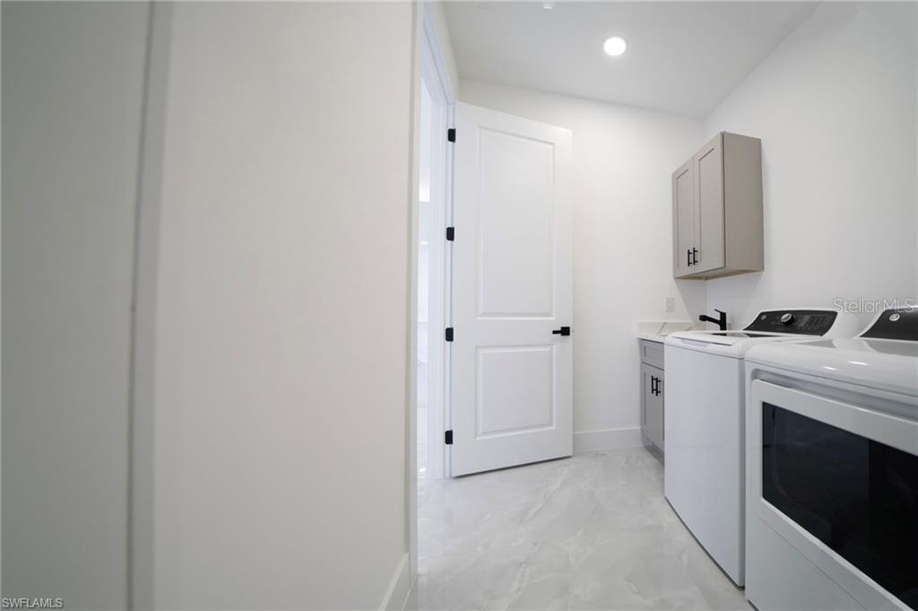 Image 22 of 23 For 3005 52nd Street W