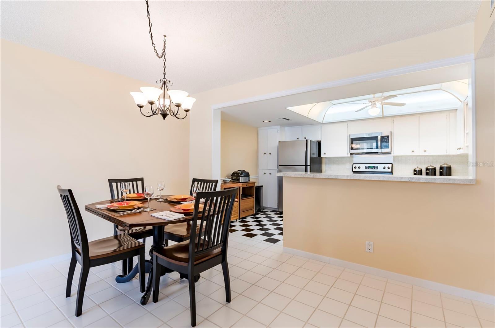 Image 13 of 53 For 1460 Gulf Boulevard 511