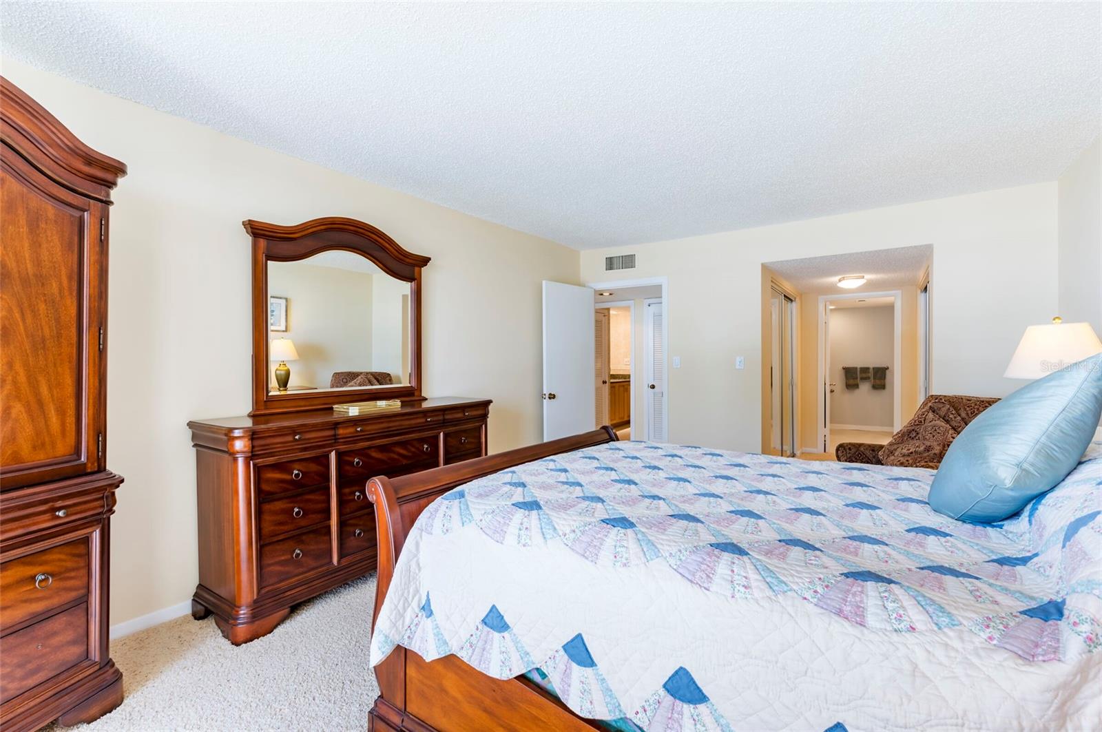 Image 35 of 53 For 1460 Gulf Boulevard 511