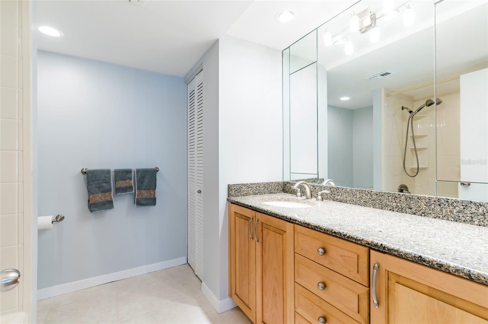 Image 37 of 53 For 1460 Gulf Boulevard 511