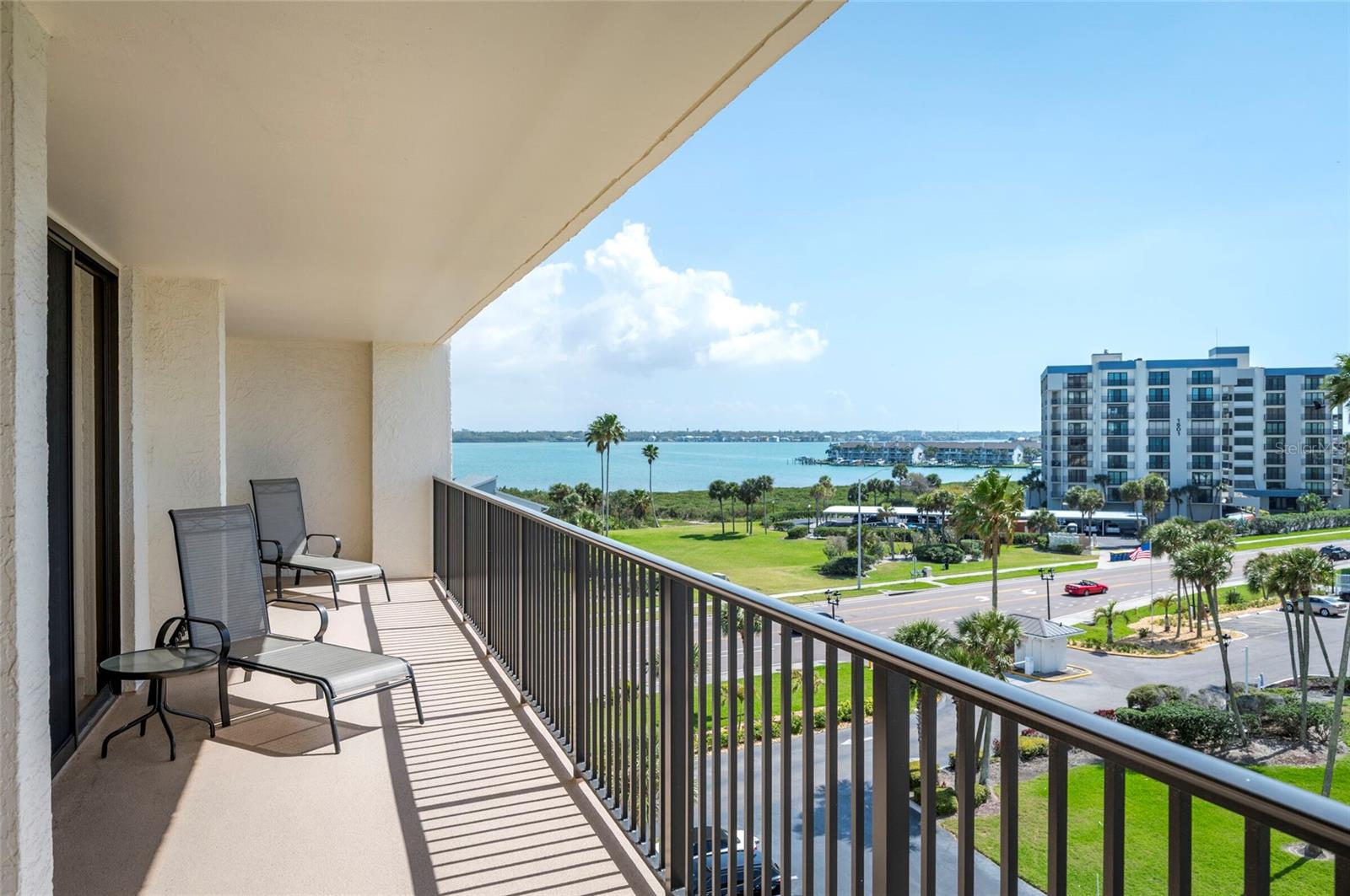 Image 41 of 53 For 1460 Gulf Boulevard 511