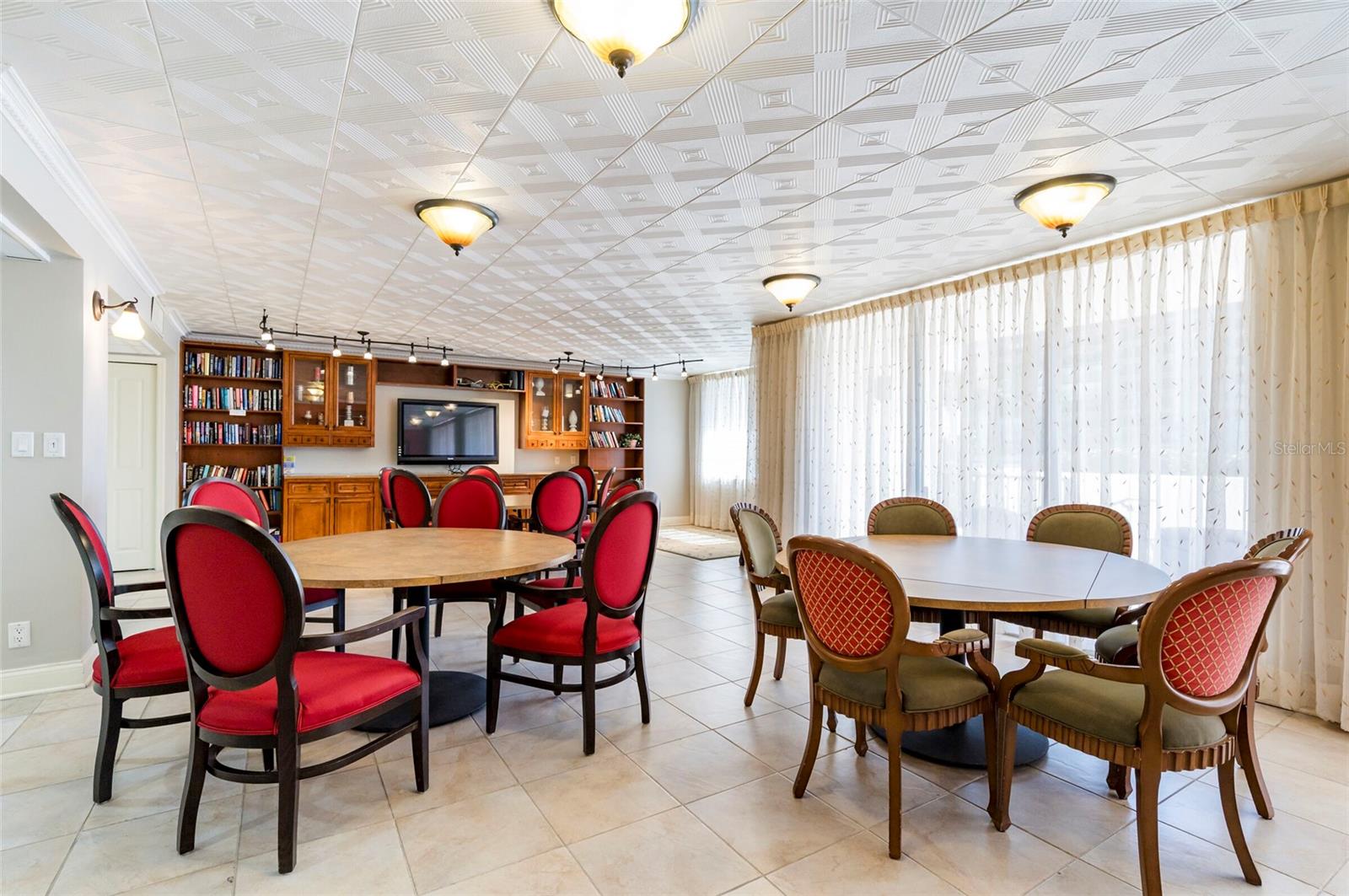 Image 46 of 53 For 1460 Gulf Boulevard 511