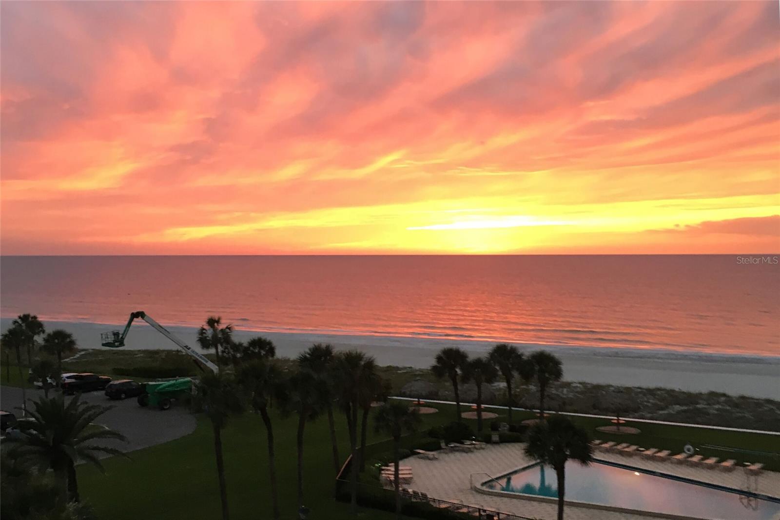 Image 50 of 53 For 1460 Gulf Boulevard 511