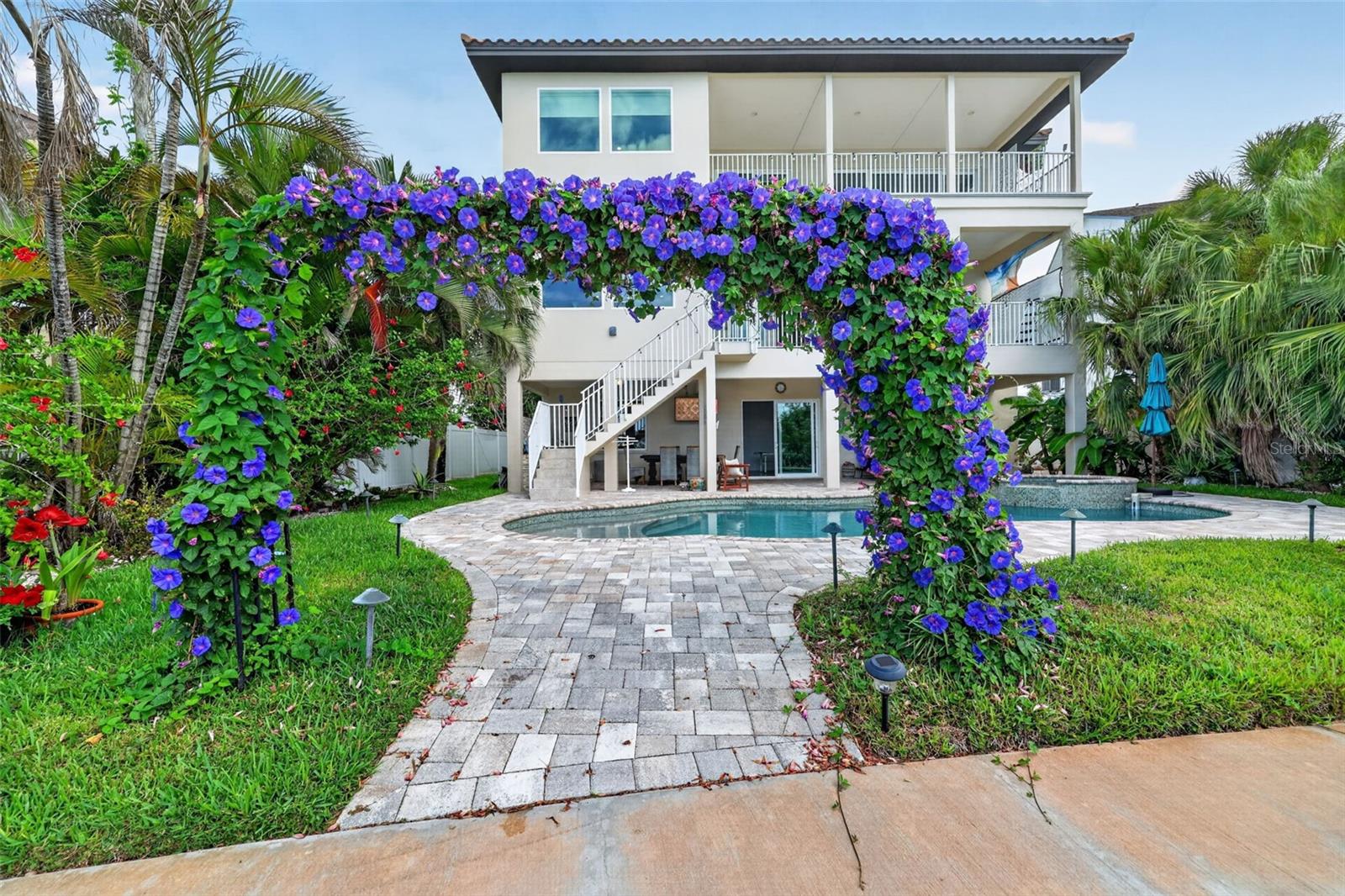 Image 15 of 96 For 13 Treasure Ln