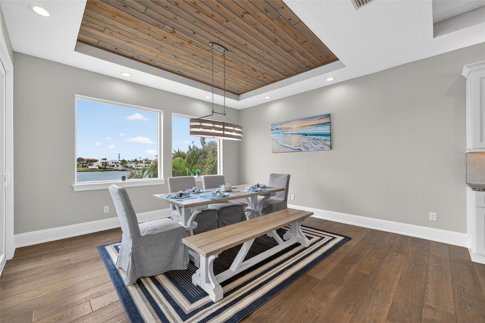 Image 20 of 96 For 13 Treasure Ln