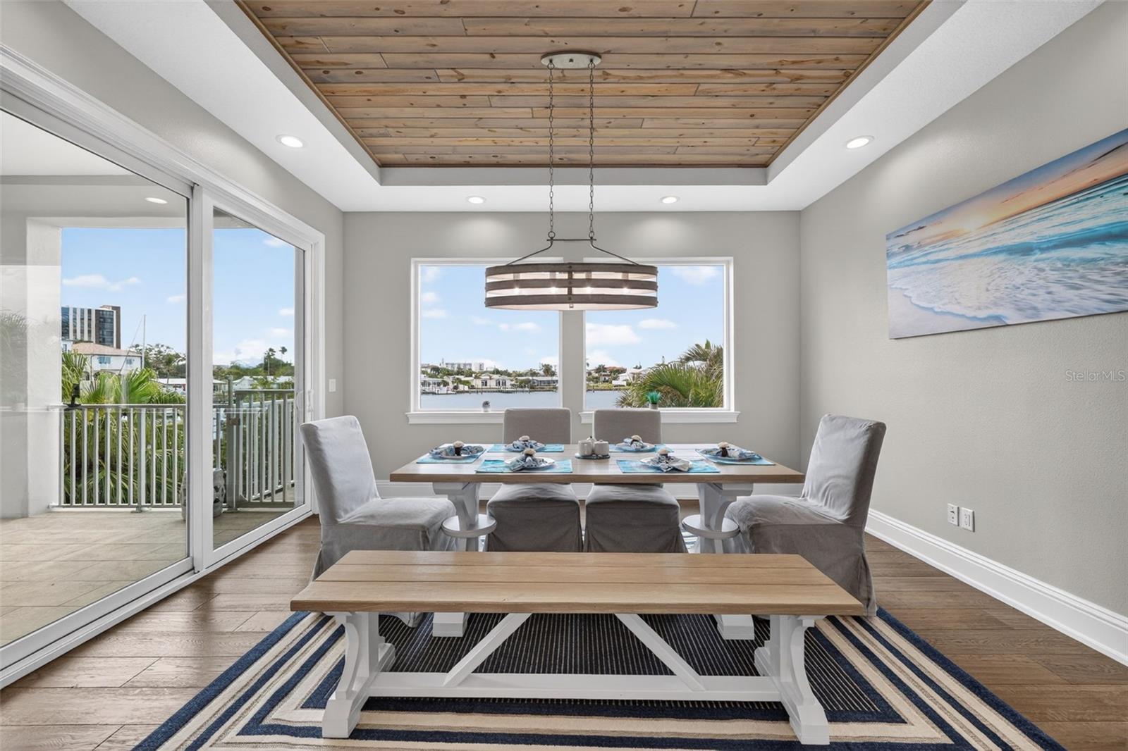 Image 21 of 96 For 13 Treasure Ln