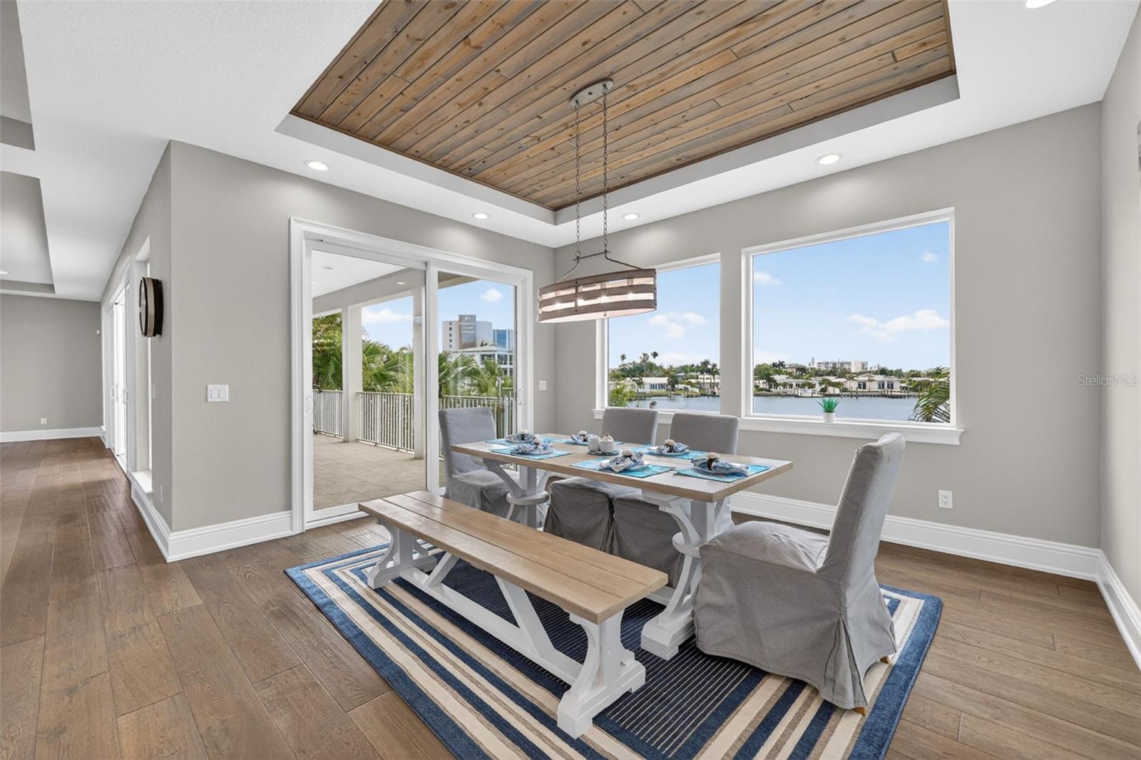 Image 22 of 96 For 13 Treasure Ln