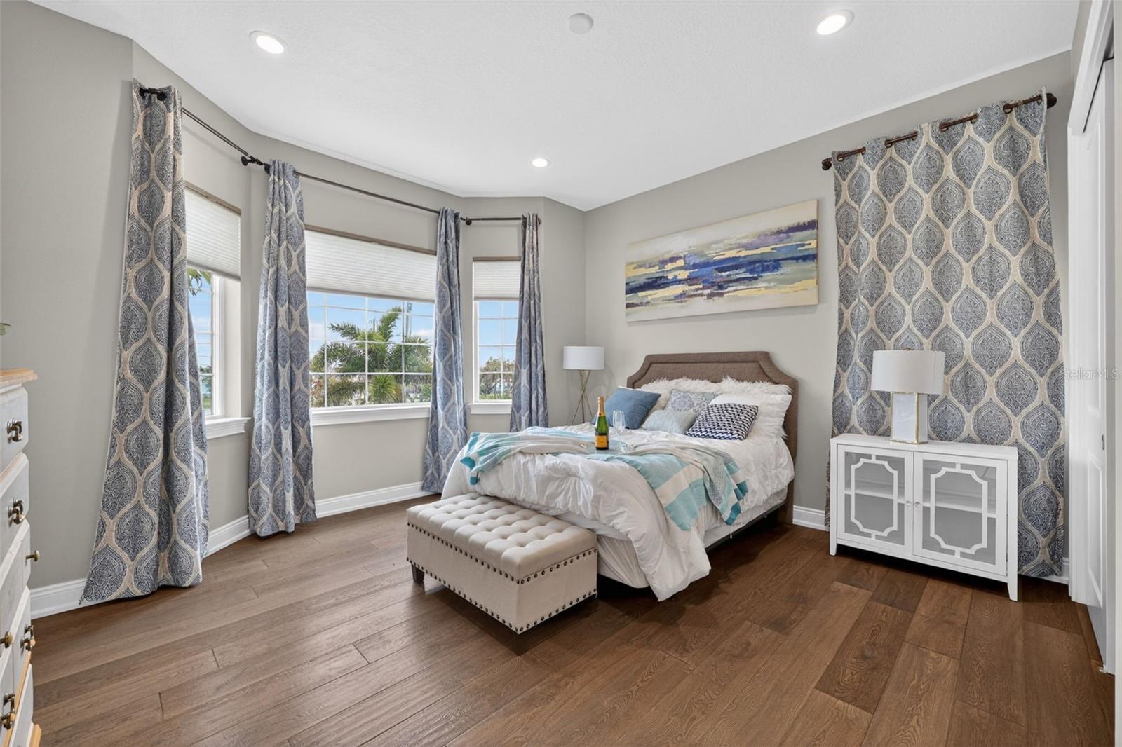 Image 38 of 96 For 13 Treasure Ln