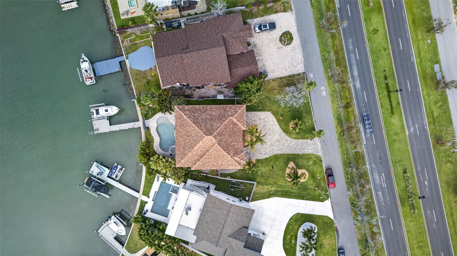 Image 44 of 96 For 13 Treasure Ln