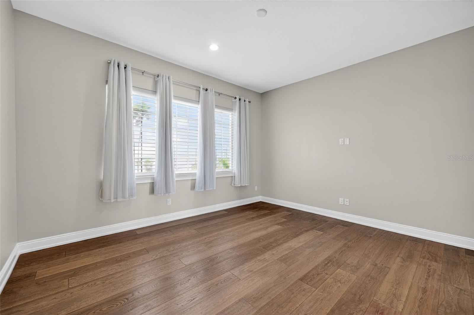 Image 70 of 96 For 13 Treasure Ln