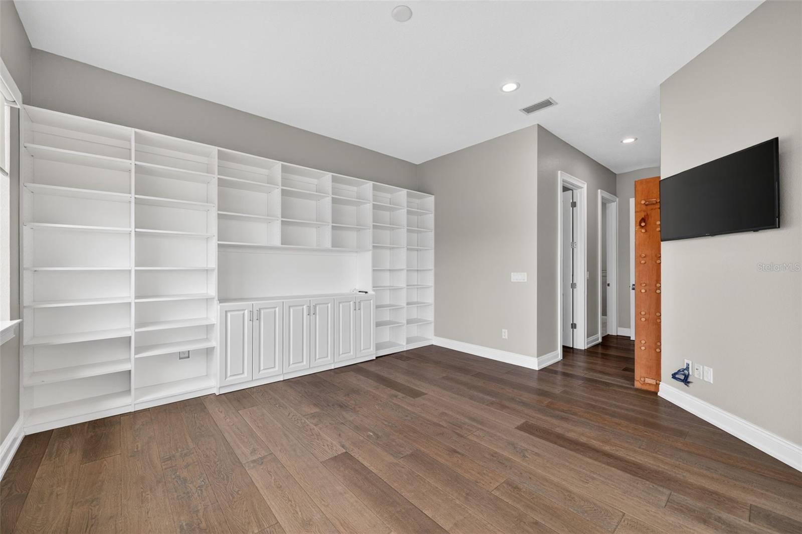 Image 78 of 96 For 13 Treasure Ln