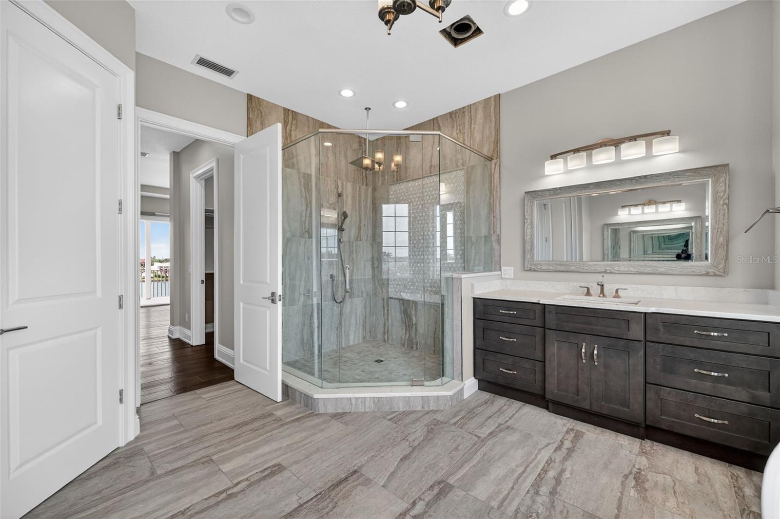 Image 87 of 96 For 13 Treasure Ln