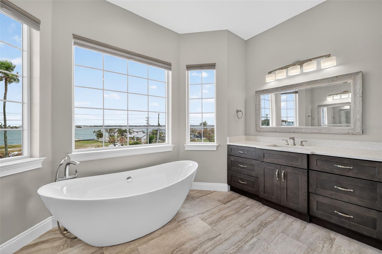 Image 88 of 96 For 13 Treasure Ln