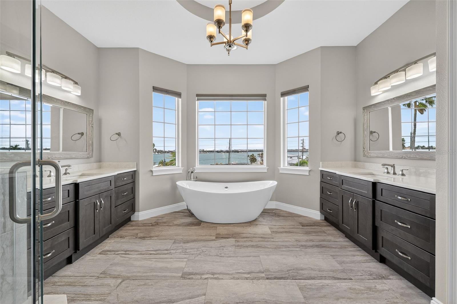 Image 90 of 96 For 13 Treasure Ln