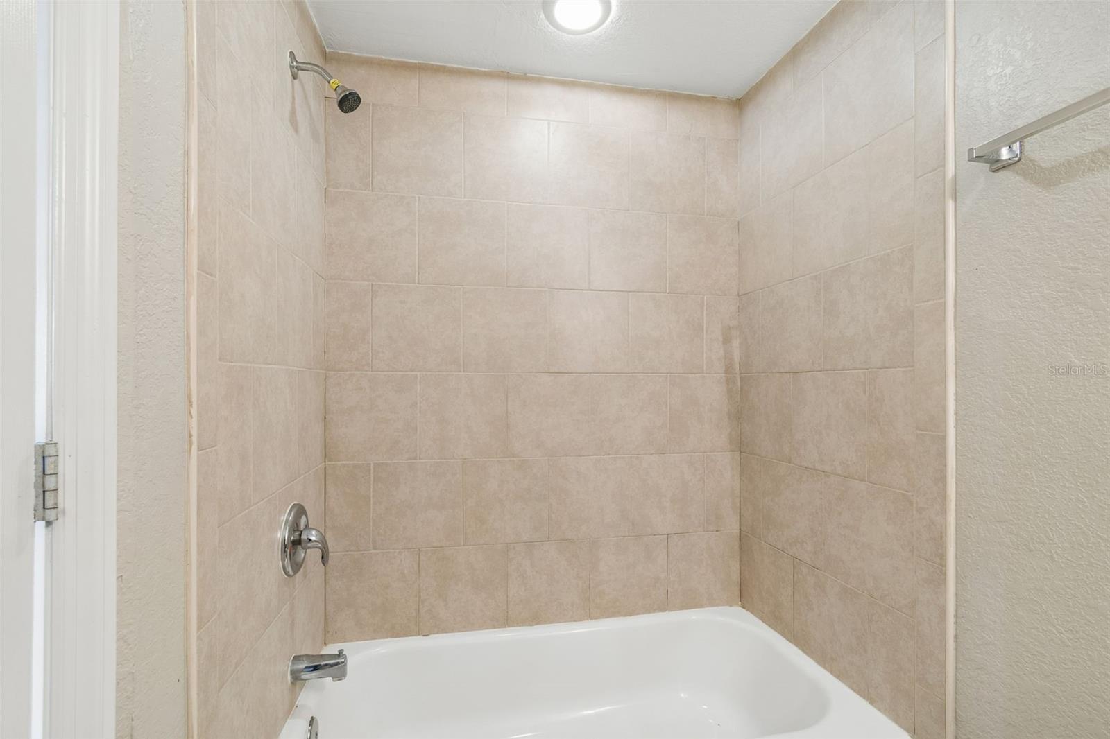 Image 16 of 28 For 11915 106th Street