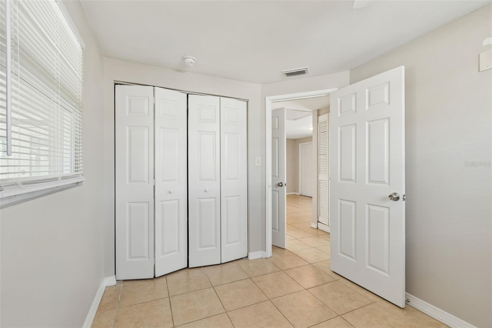 Image 23 of 28 For 11915 106th Street