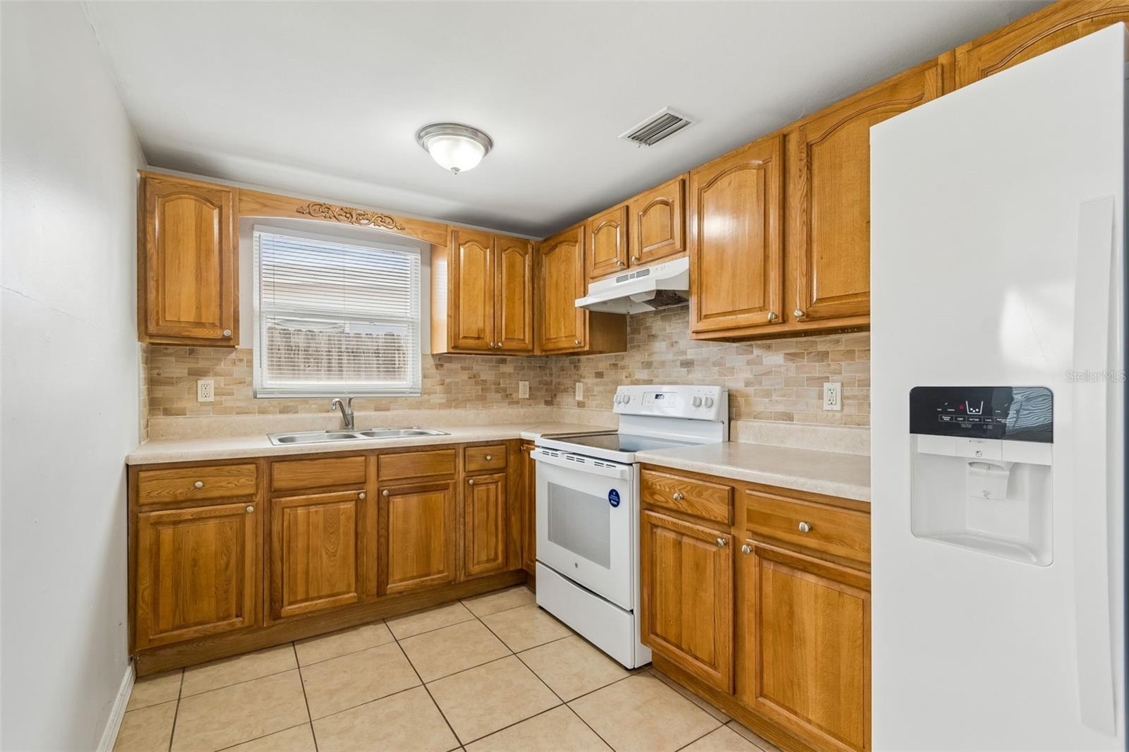 Image 7 of 28 For 11915 106th Street