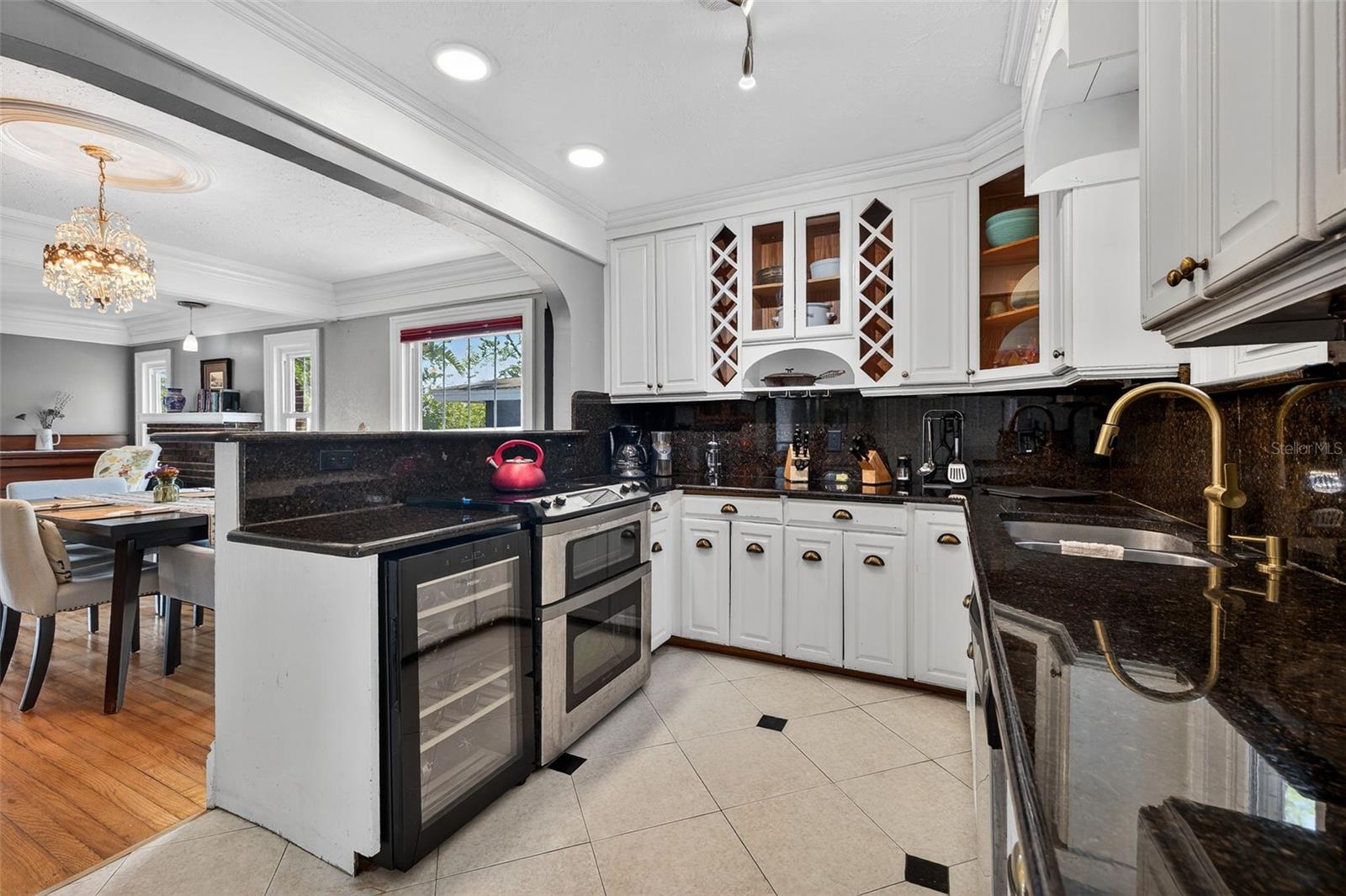 Image 17 of 42 For 2445 6th Avenue N