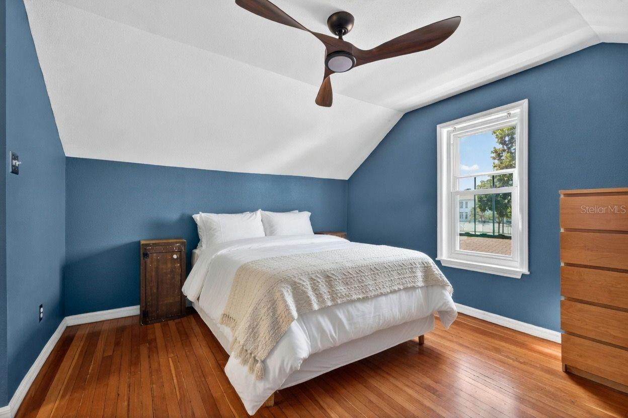 Image 22 of 42 For 2445 6th Avenue N