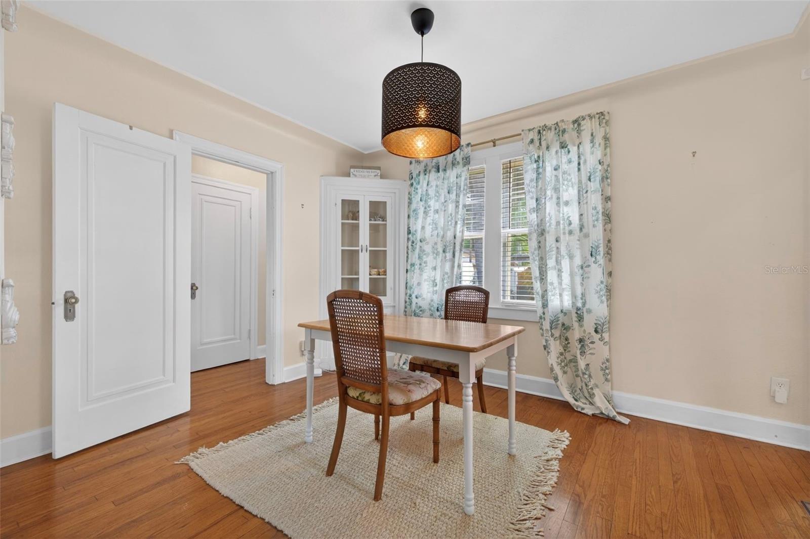 Image 8 of 19 For 2270 7th Avenue N