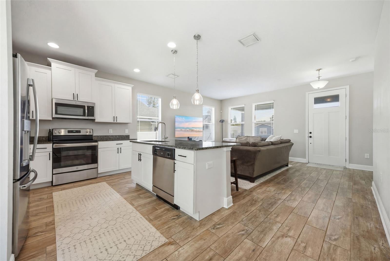 Image 10 of 43 For 3222 Prescott Street N