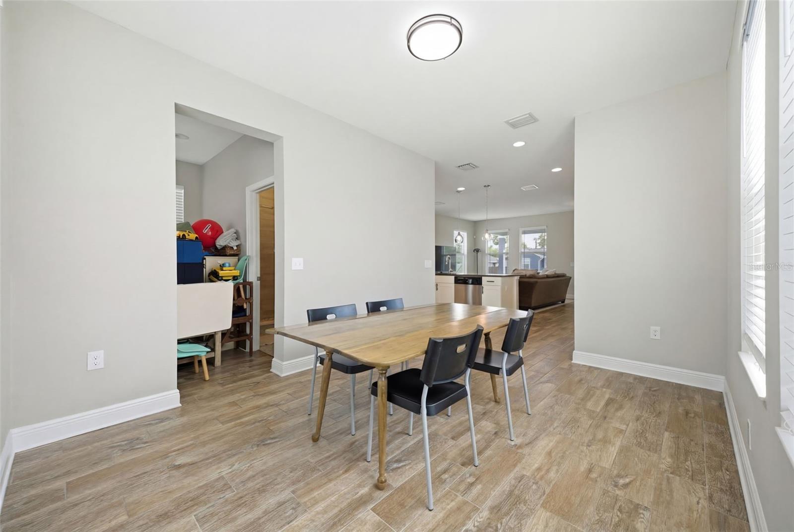 Image 16 of 43 For 3222 Prescott Street N