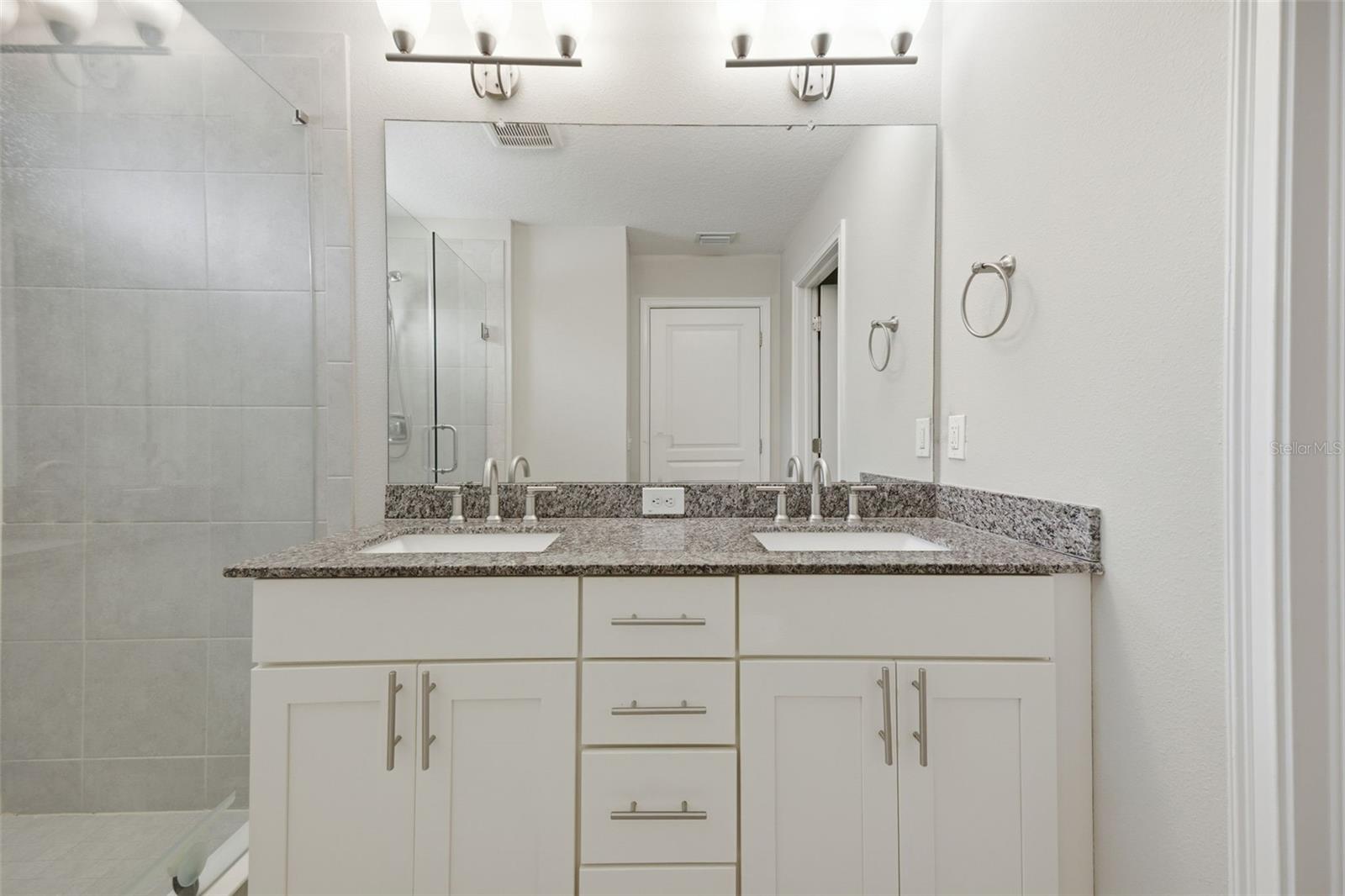 Image 20 of 43 For 3222 Prescott Street N