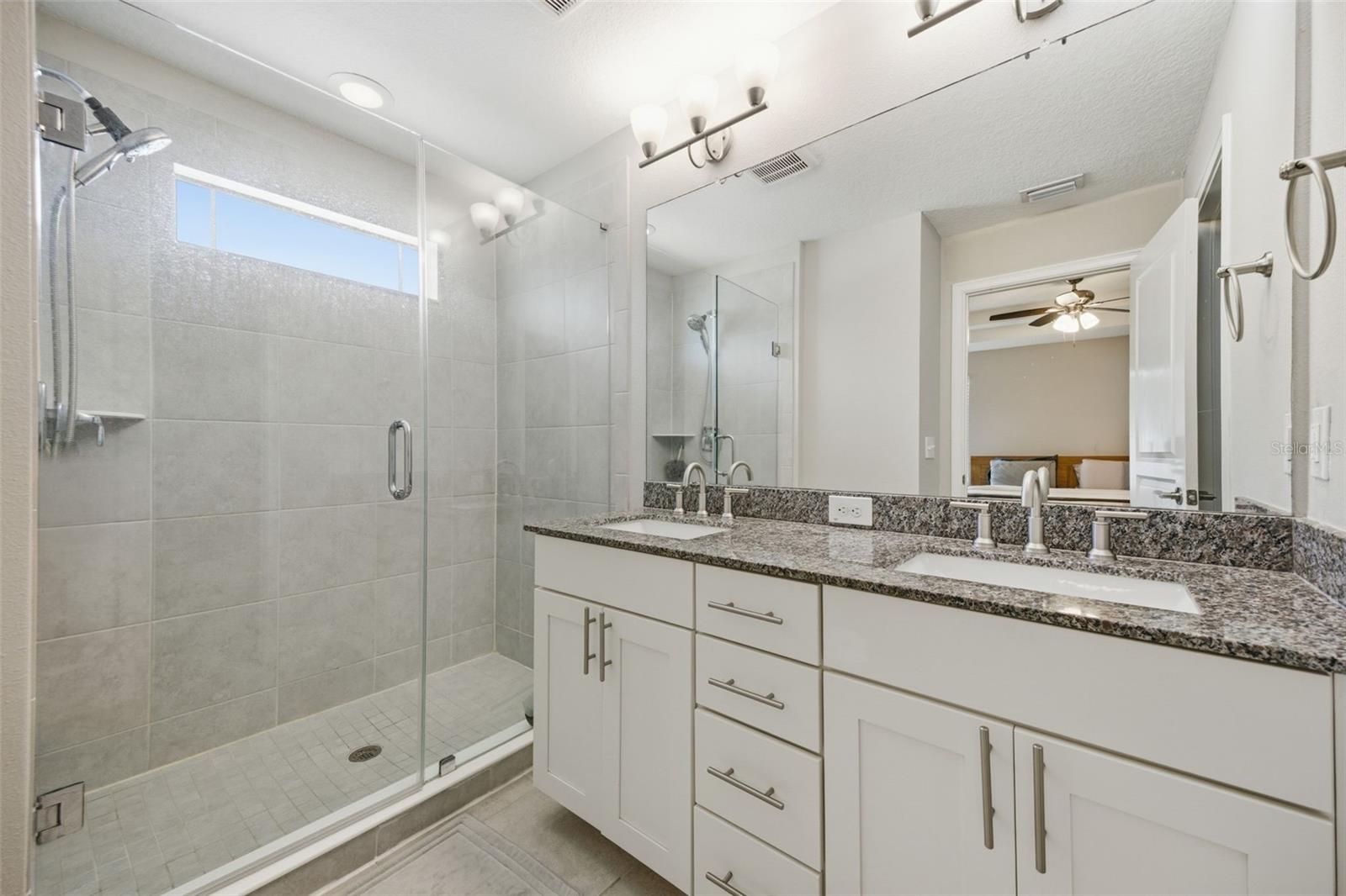 Image 21 of 43 For 3222 Prescott Street N