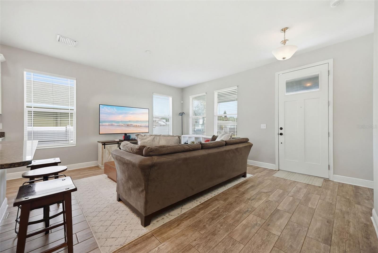 Image 6 of 43 For 3222 Prescott Street N