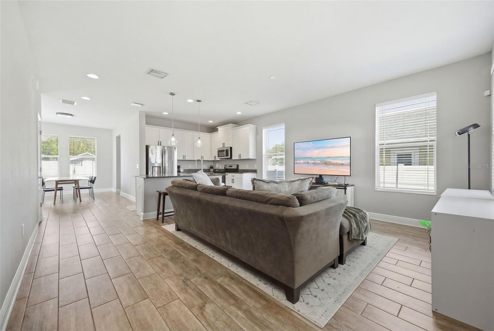 Image 8 of 43 For 3222 Prescott Street N