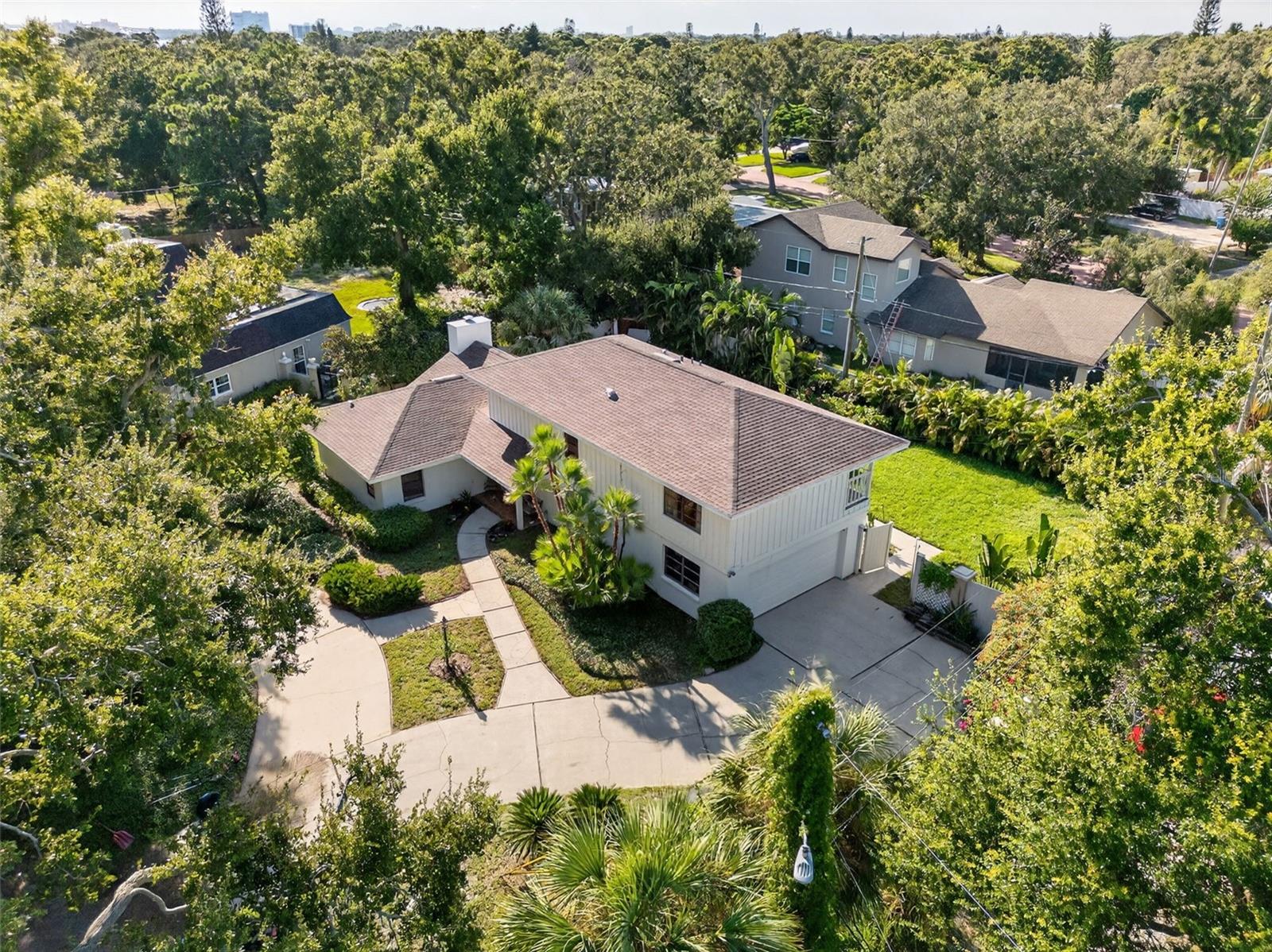 Image 10 of 75 For 1835 Serpentine Drive S