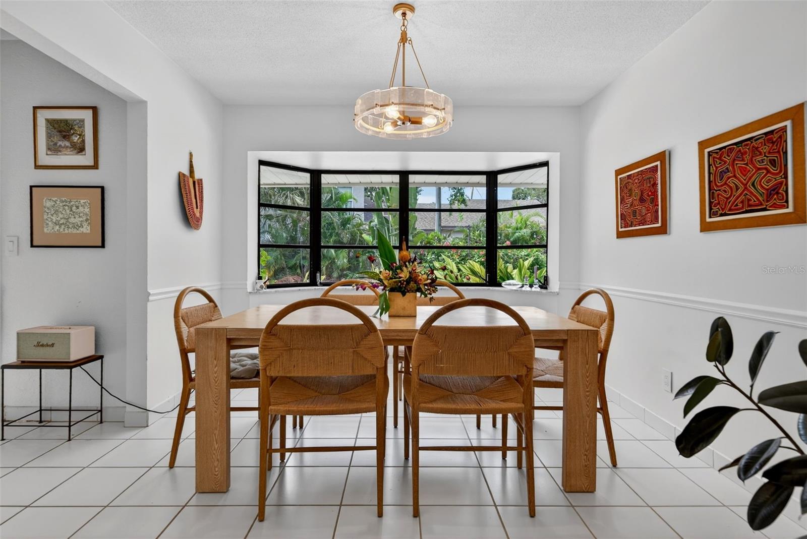 Image 13 of 75 For 1835 Serpentine Drive S