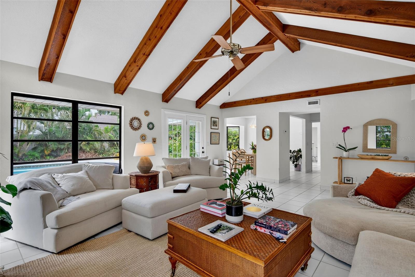 Image 21 of 75 For 1835 Serpentine Drive S