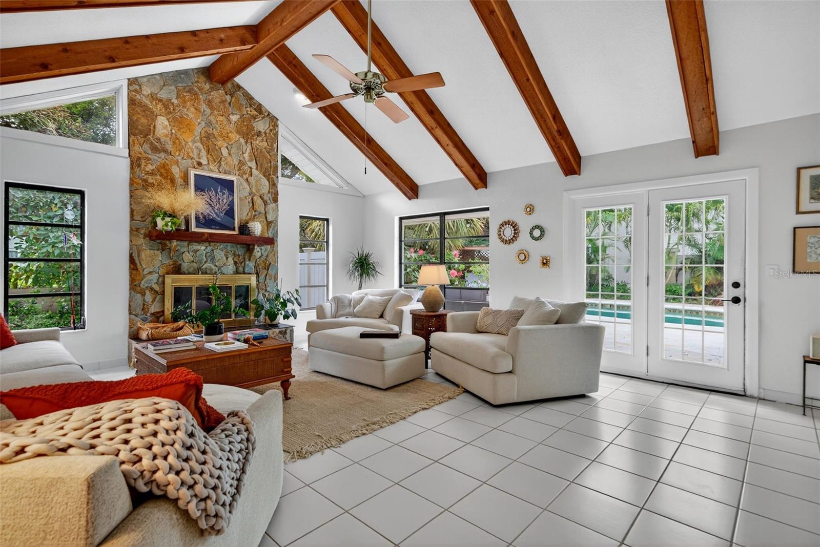 Image 25 of 75 For 1835 Serpentine Drive S