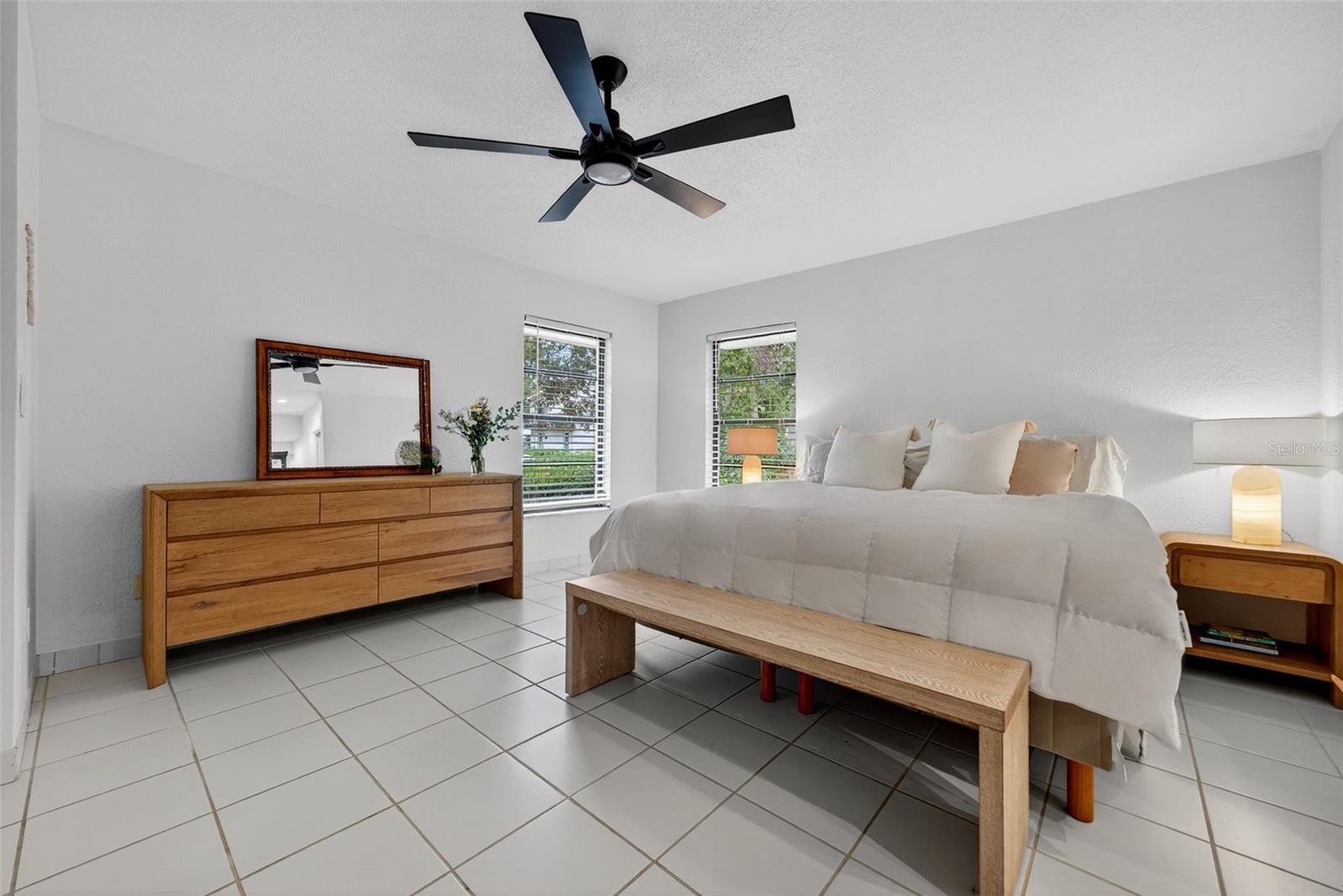 Image 26 of 75 For 1835 Serpentine Drive S