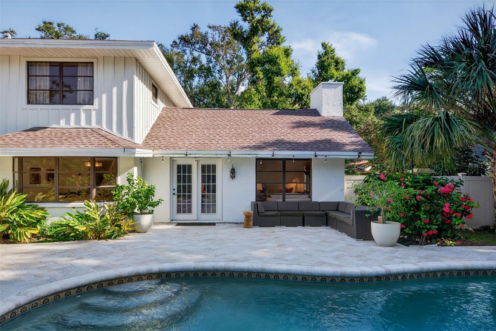 Image 3 of 75 For 1835 Serpentine Drive S