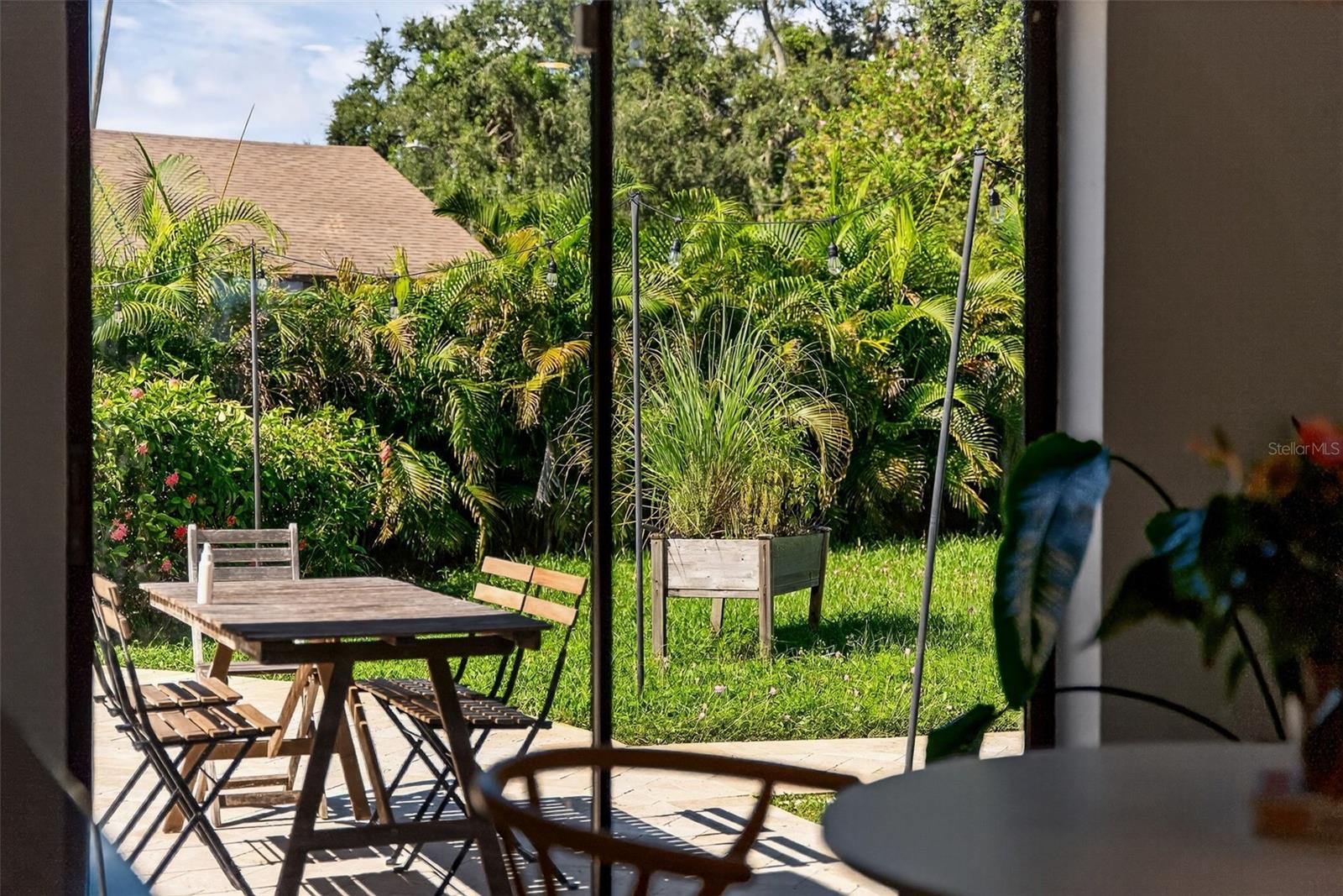 Image 33 of 75 For 1835 Serpentine Drive S