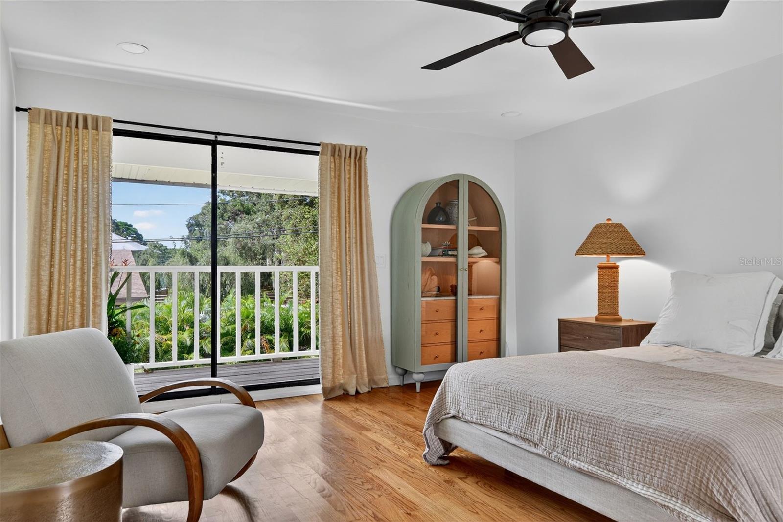 Image 45 of 75 For 1835 Serpentine Drive S