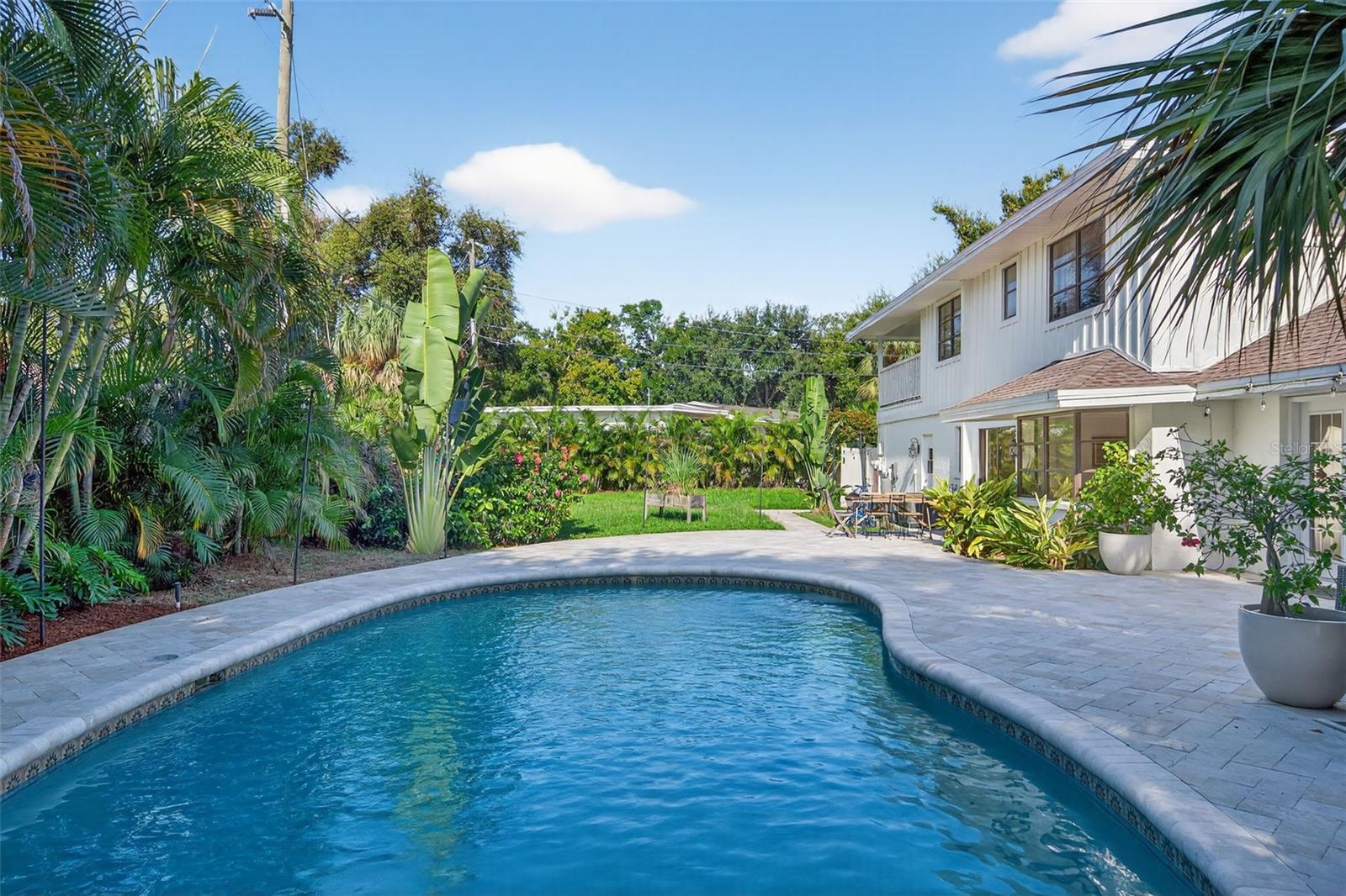 Image 5 of 75 For 1835 Serpentine Drive S