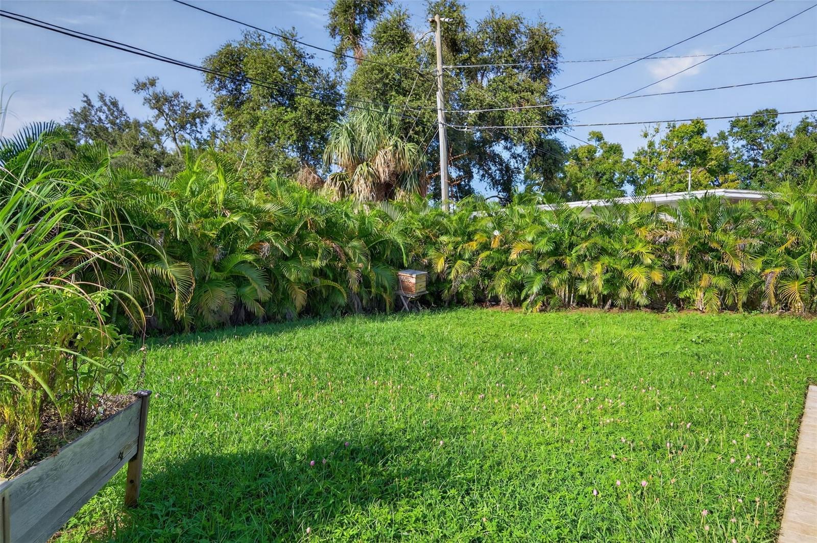 Image 50 of 75 For 1835 Serpentine Drive S