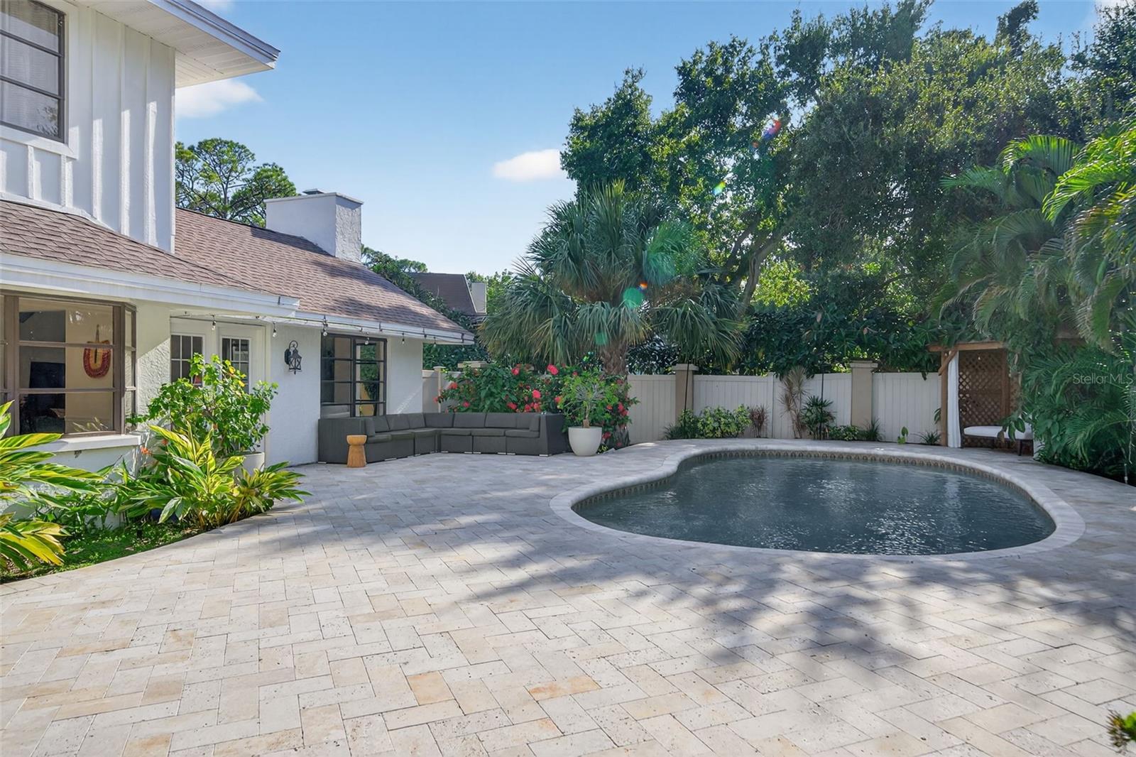 Image 52 of 75 For 1835 Serpentine Drive S