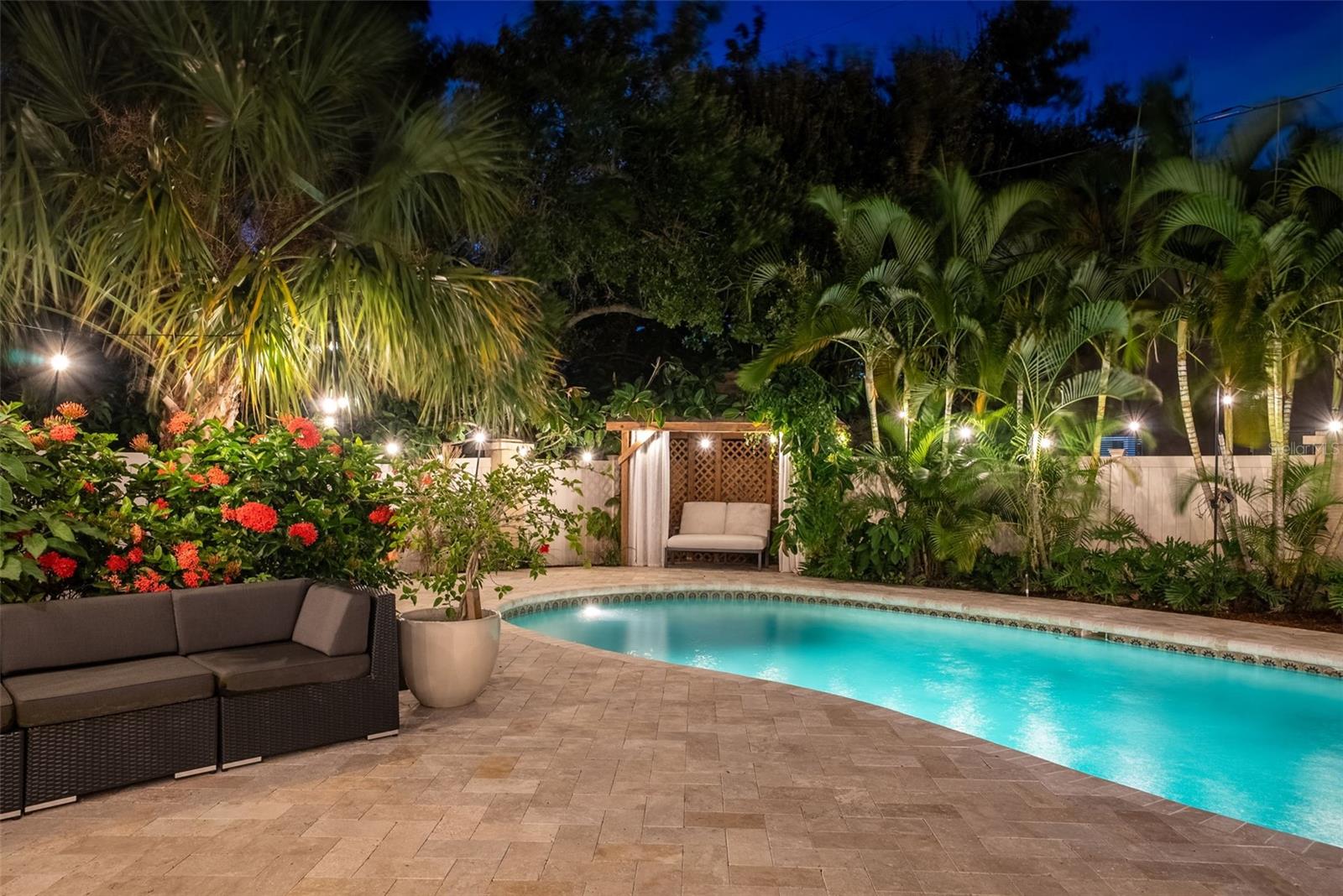 Image 57 of 75 For 1835 Serpentine Drive S