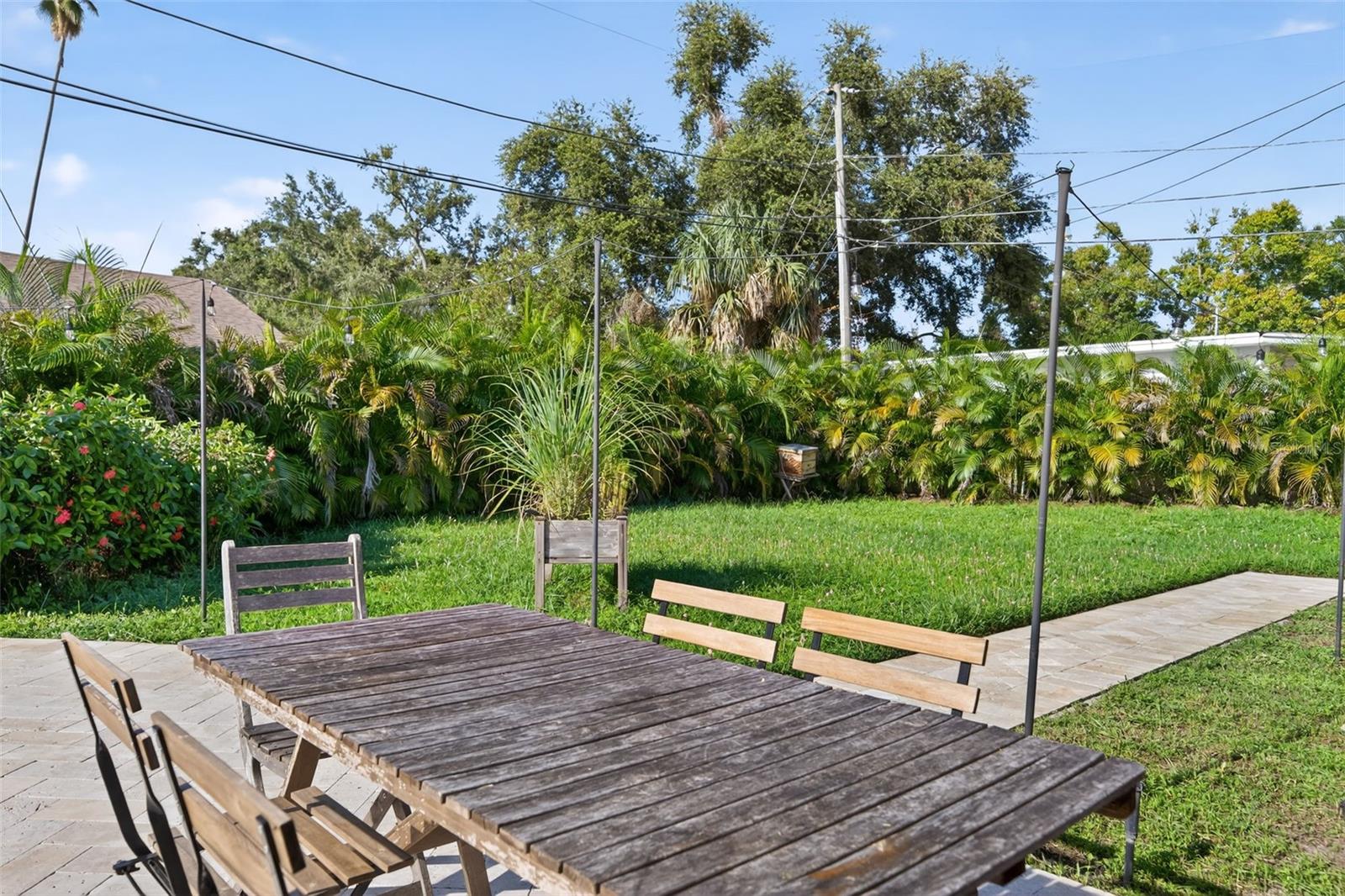 Image 6 of 75 For 1835 Serpentine Drive S