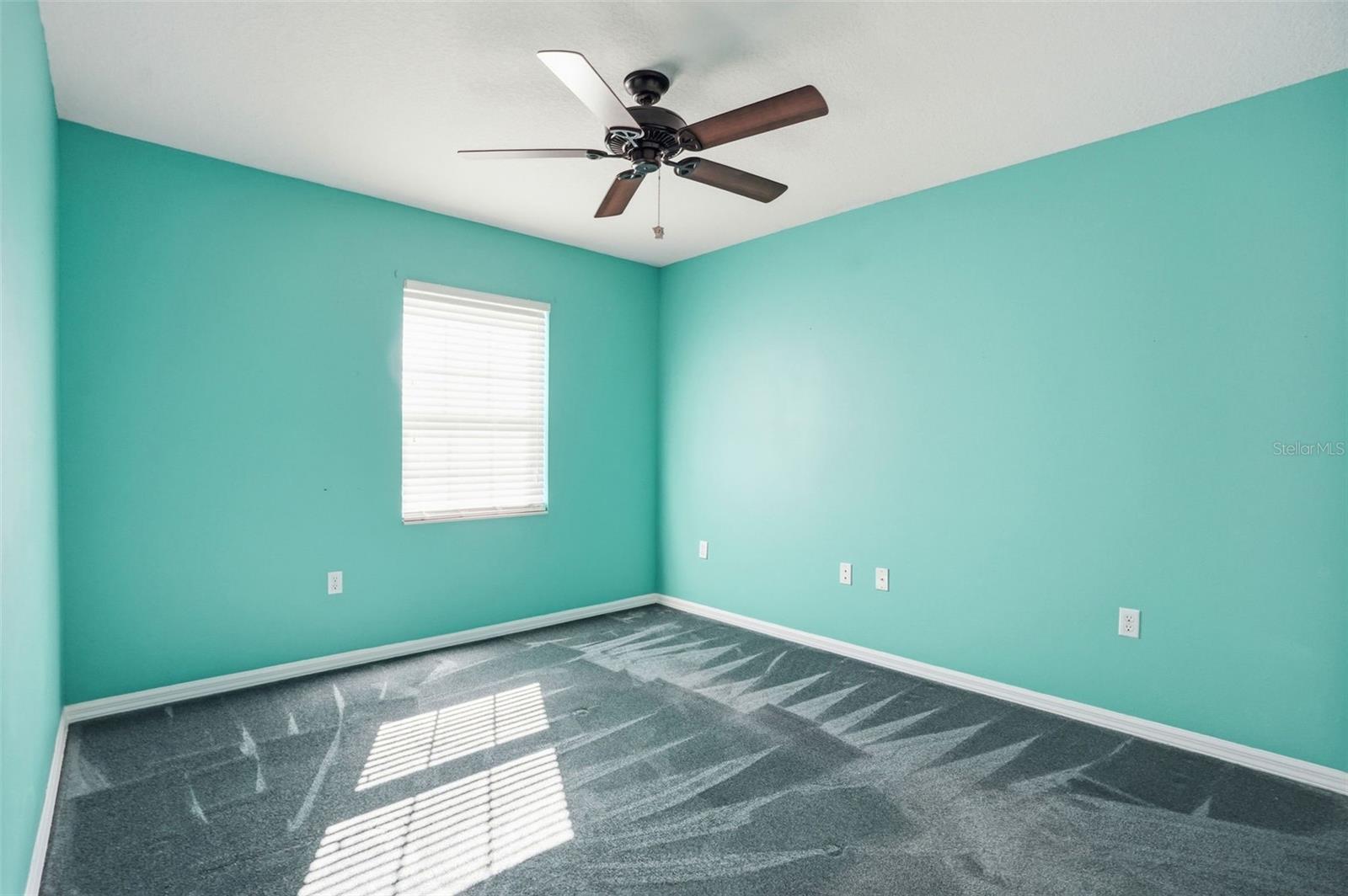 Image 14 of 31 For 37443 Redberry Court