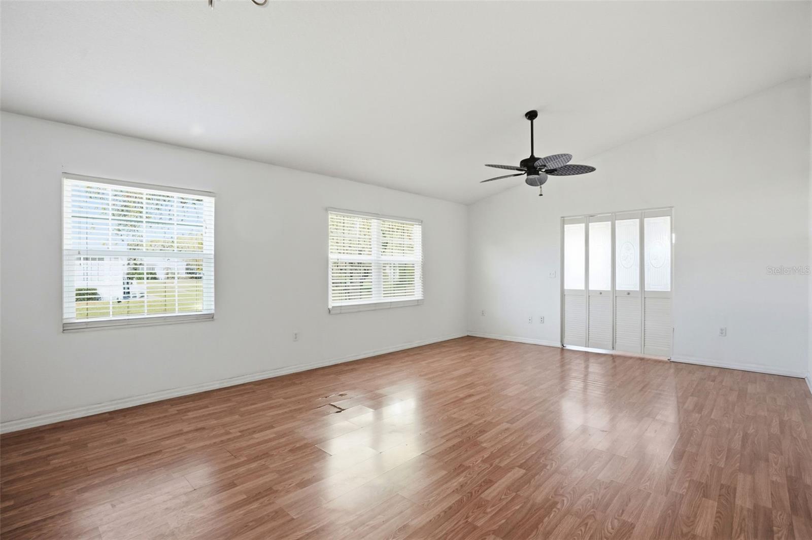 Image 9 of 31 For 37443 Redberry Court