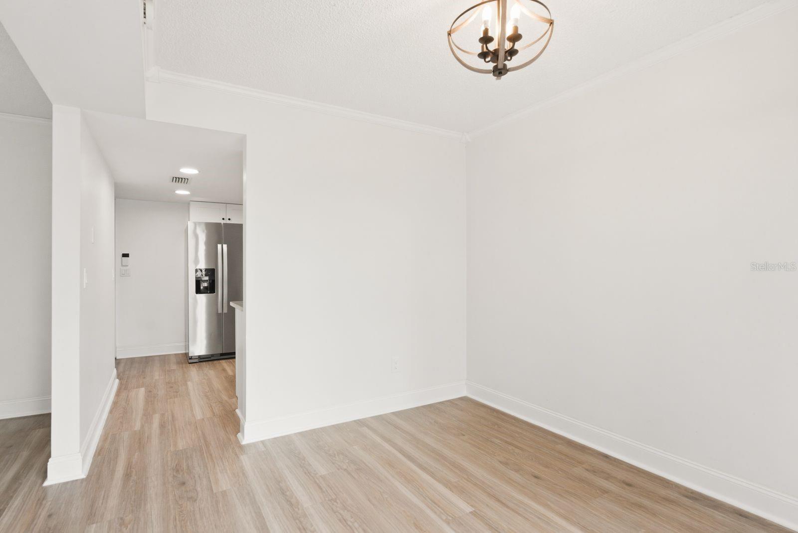 Image 14 of 45 For 2204 Howard Lane