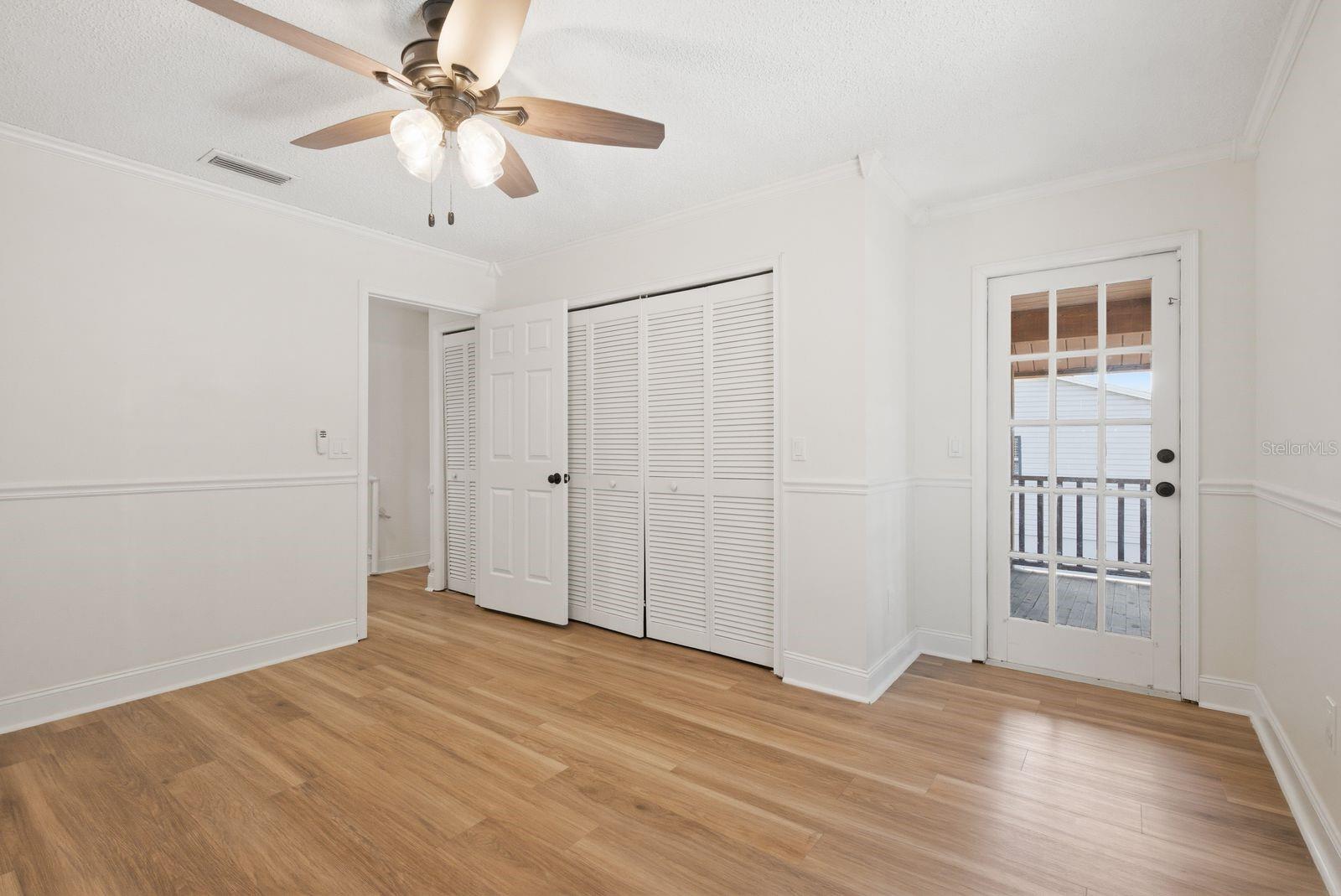 Image 25 of 45 For 2204 Howard Lane