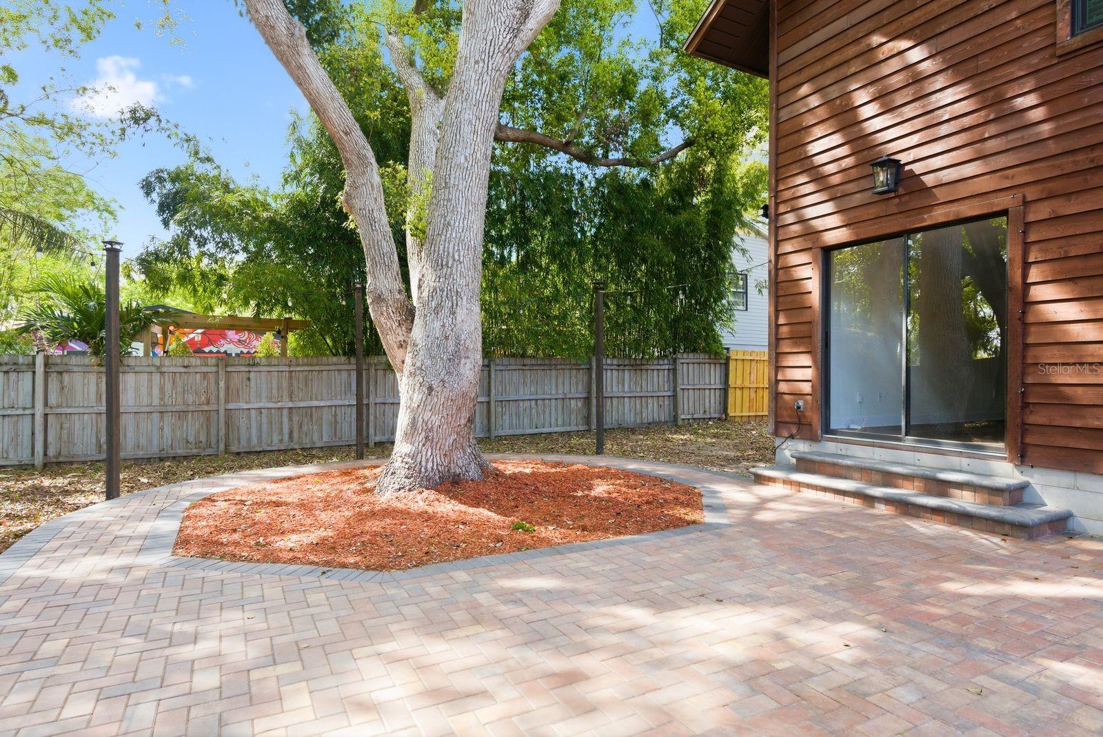 Image 37 of 45 For 2204 Howard Lane