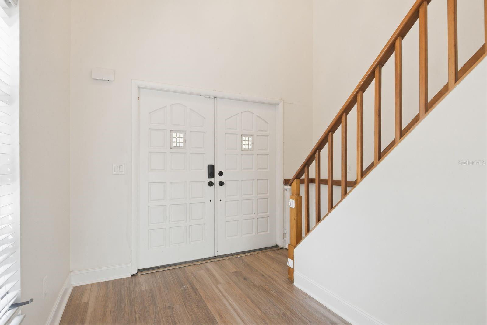 Image 6 of 45 For 2204 Howard Lane